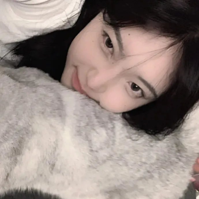 被偷听心声后冷宫小厨娘成团宠啦